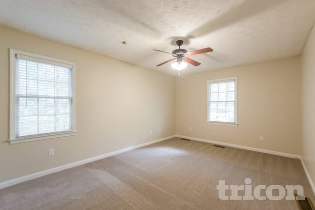 Photo - 441 Dillon Dr