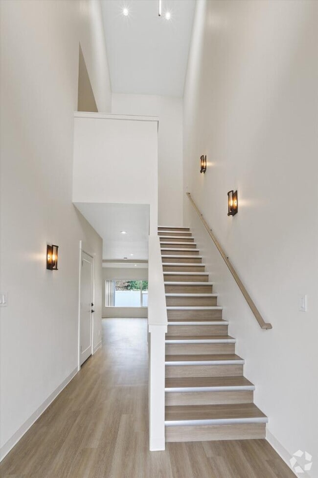 Building Photo - 4107 E 28th Ave Rental