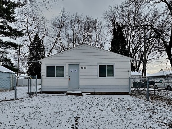 Building Photo - 3969 Reservoir Blvd