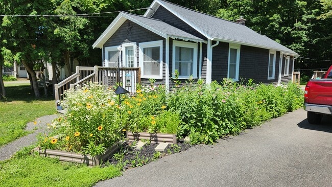 Photo - 176 W North St