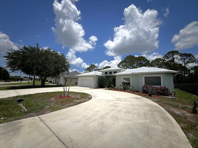 Photo - 349 SW Dagget Ave