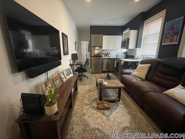 Building Photo - 24 Phillips St Unit 2