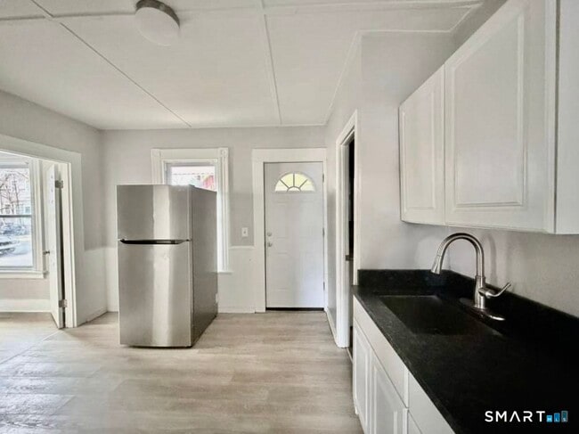 Photo - 15 Bassett St Unit 1L