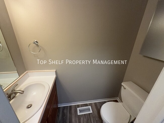 Photo - 1122 SE Mill Pond Ct