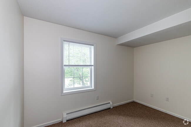 3BR, 2BA - Bedroom - University Crossing Apartments