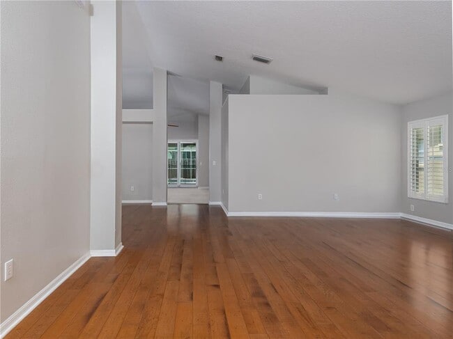 Photo - 10333 Abbotsford Dr