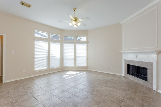 Photo - 21915 Rivergate Ct