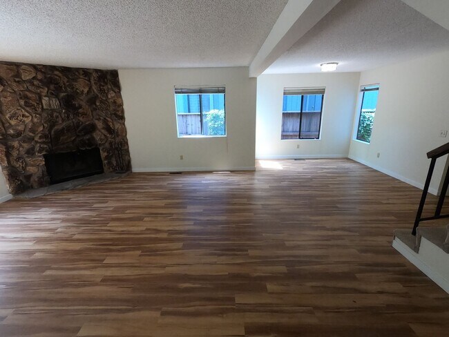 Photo - SPACIOUS 3 BED  2.5 BATH END UNIT TOWNHOME IN SAN MARIN VALLEY