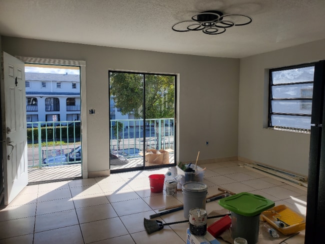 Photo - 1551 W 43rd Pl