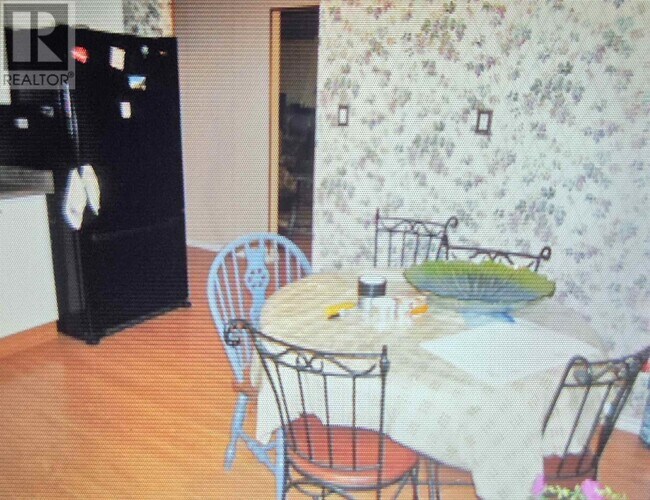 Photo - 190 Axmith Ave