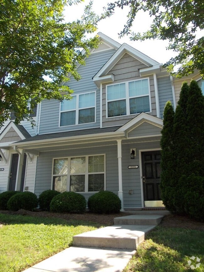 Building Photo - 2 Story, 3 Bed Townhome in Oxford Commons ...