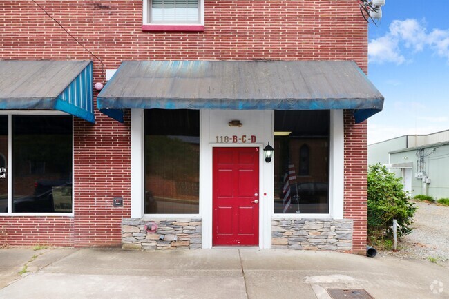 Building Photo - 118 W Mulberry St Rental
