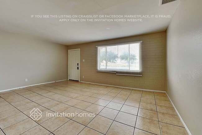 Photo - 5611 N 65th Ave