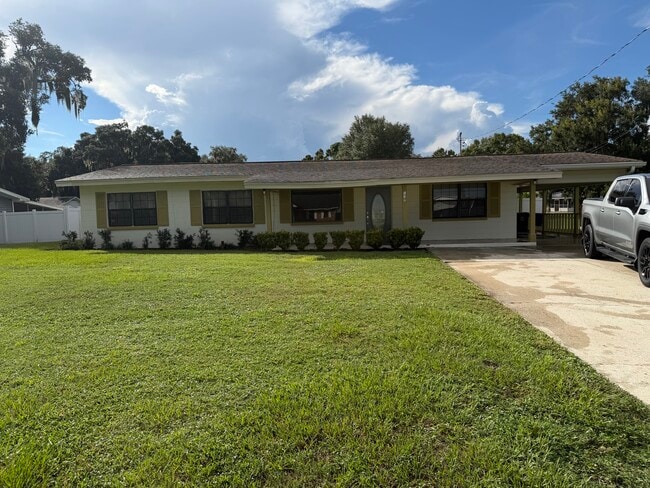 137 N Lake Reedy Blvd