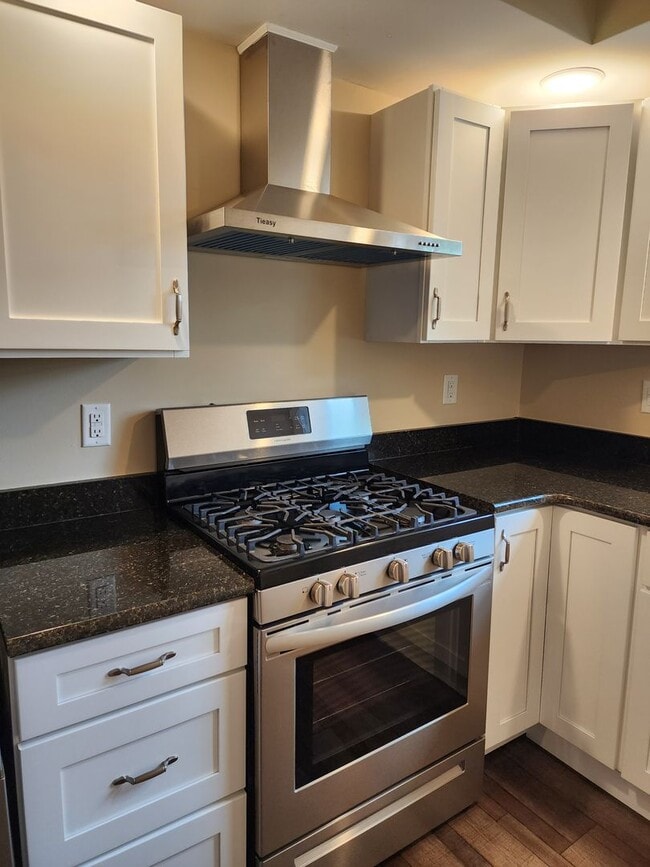 Photo - 1113 E King St Unit Apt. 3