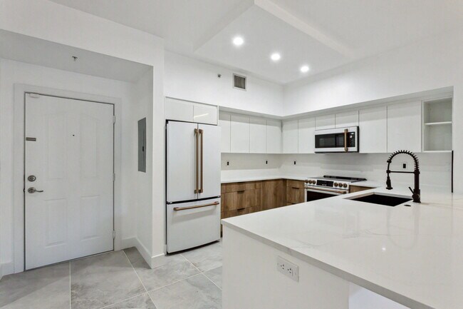 Photo - 250 NE 3rd Ave Unit 1-416