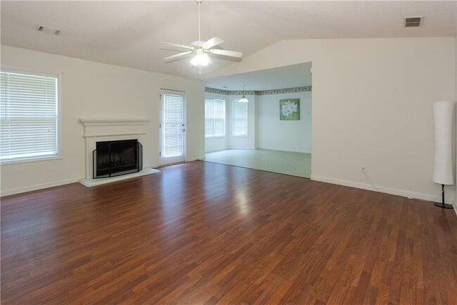Photo - 2804 James Henry Dr