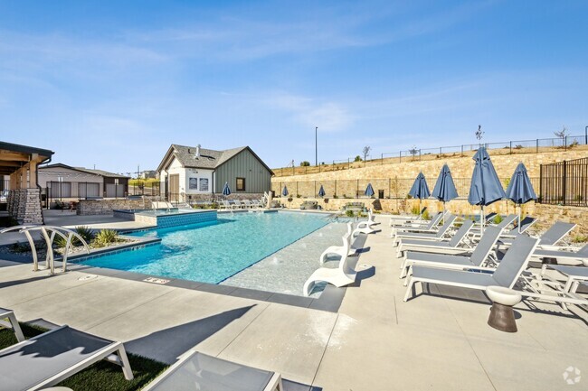 Building Photo - Citadel at Castle Pines Luxury Villas and ... Rental