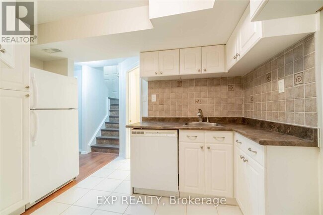 Photo - 134 Sandown Ave