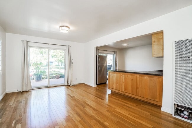 Photo - 432 33rd St Unit Front House