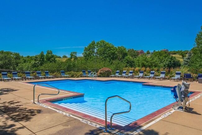 Photo - Waterford Nevillewood Apartments
