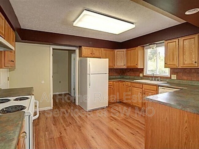 Photo - 4525 S Farm Rd 137