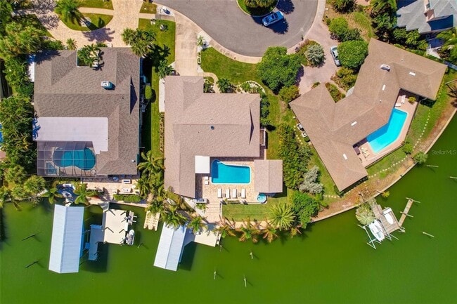 807 Snug Island