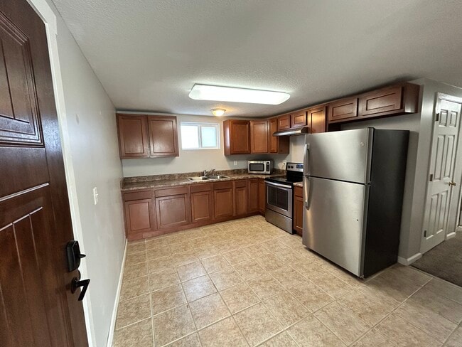 Building Photo - 2271 S Cost a Plenty Rd Unit 4