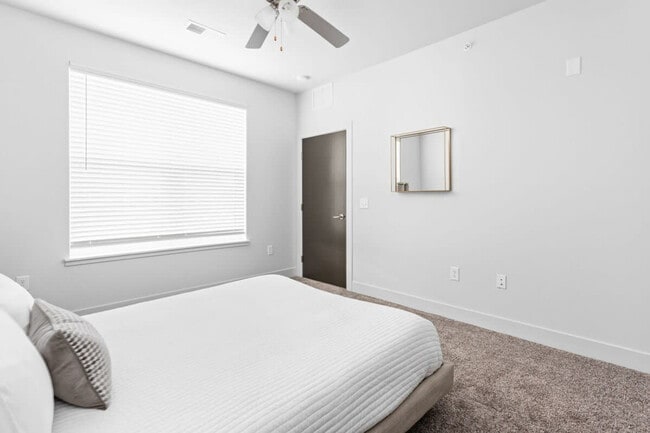 Photo - 8506 Westfield Blvd Unit ID1014514P