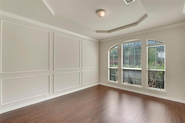 10438 Coach House Ln
