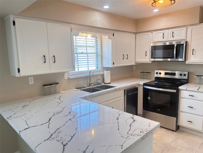 Photo - 10902 Bob White Dr