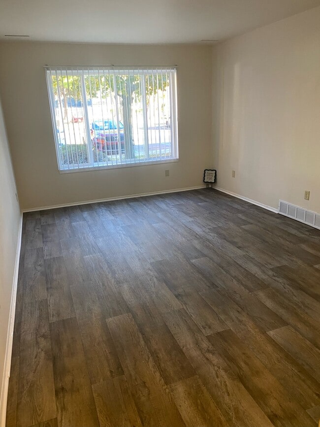 Willow Creek Apartments