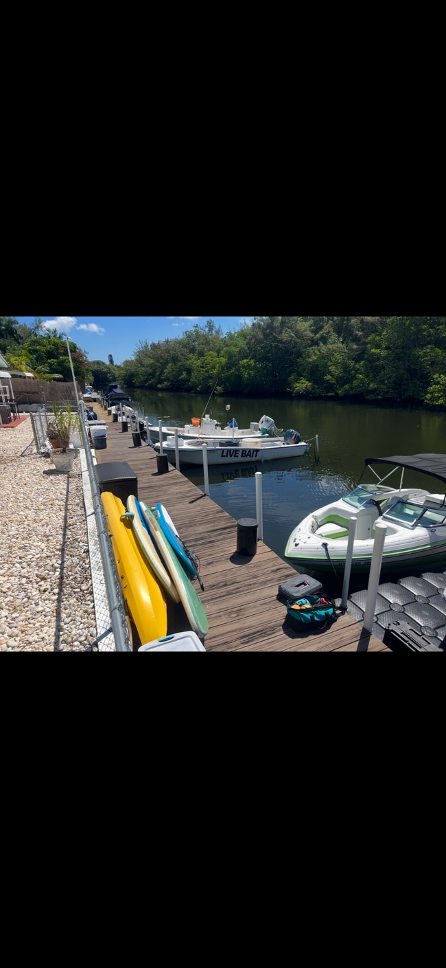 Photo - 13155 Emerald Dr Unidad 4