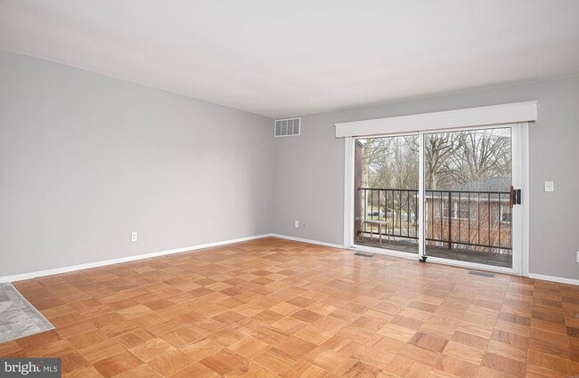 Photo - 211 Crocker Dr Unit 211-F