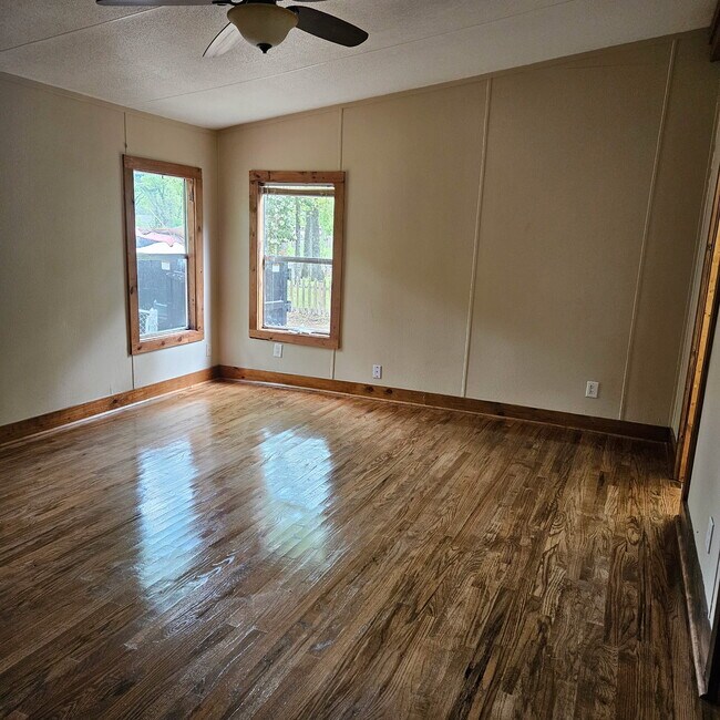 Photo - 129 12 Oaks Cir