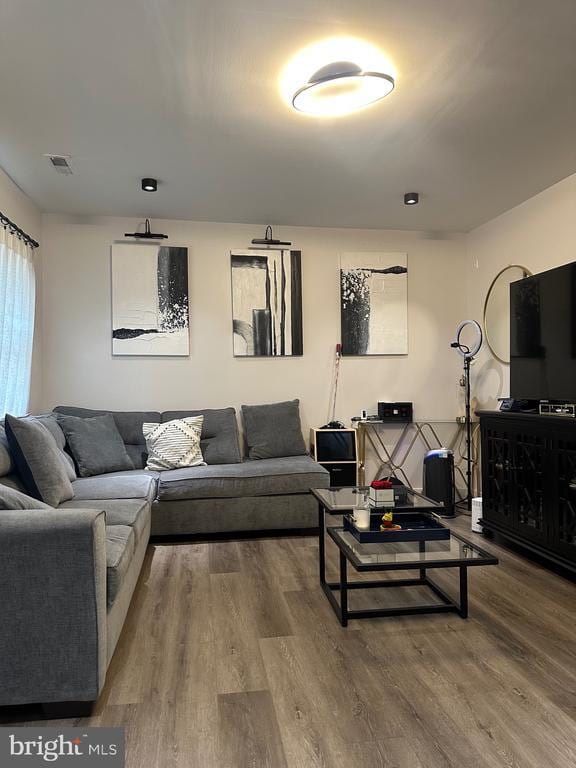 Photo - 2841 Comly Rd