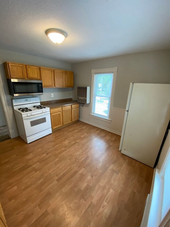 Photo - 104 8th St NW Unit 2
