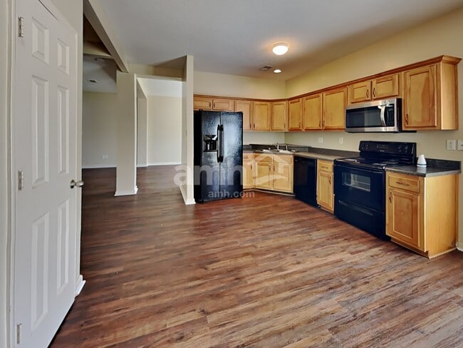 7343 Hampton Valley Cv