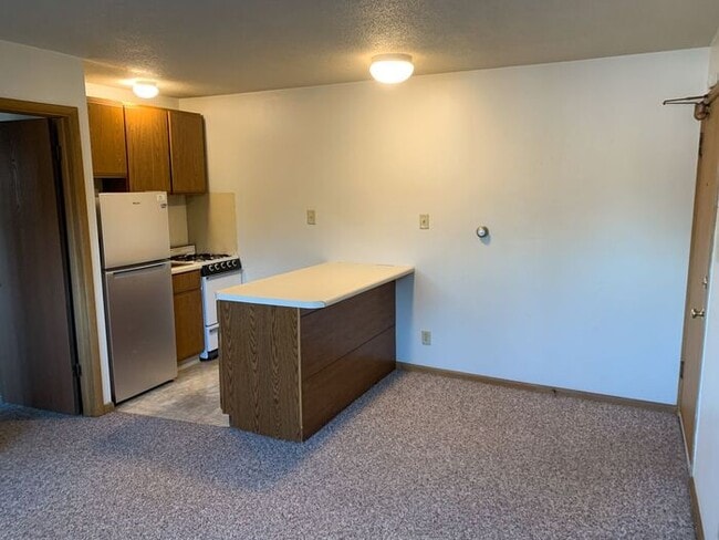 Photo - $995 | 1 Bedroom, 1 Bathroom Apartment | C...