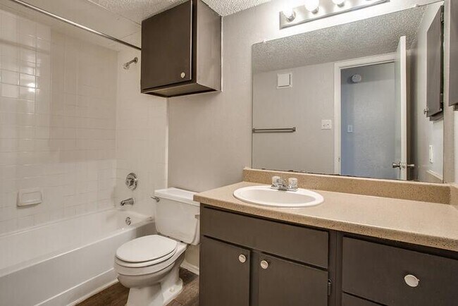 Photo - 7272 Marvin D. Love Fwy Unidad b3