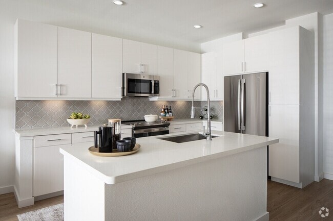 Building Photo - Lease Now to Receive 8 Weeks Free + a Gift... Unit BCCR1 Rental