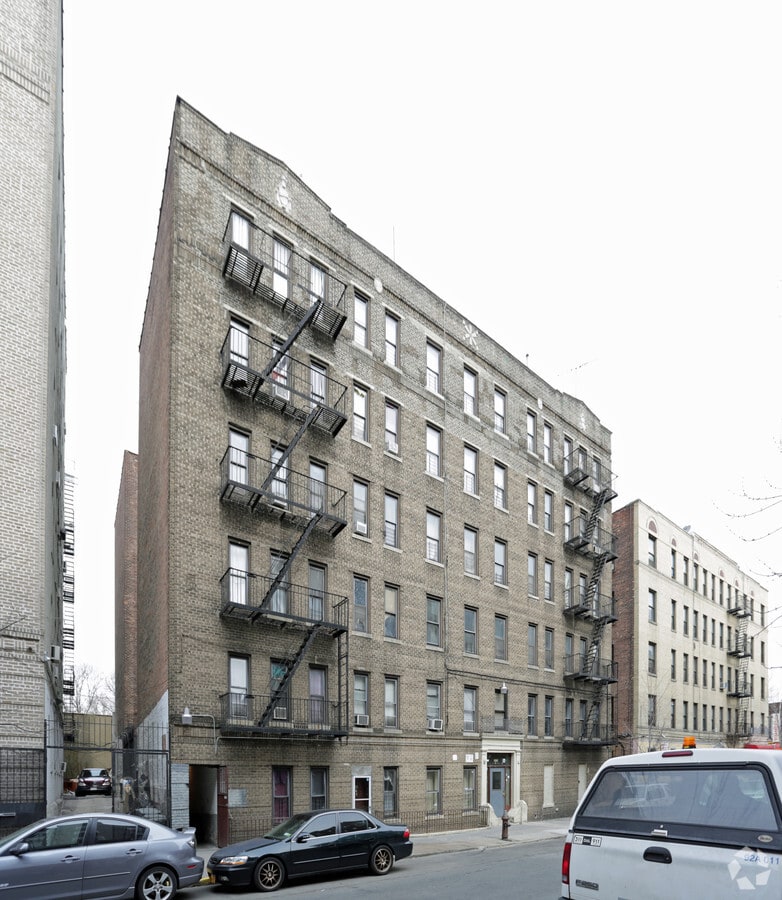 3573 Dekalb Ave - 3573 Dekalb Ave