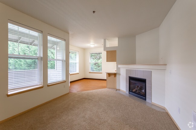 3BR, 2BA, 1,300 SF, Platinum Plus Floor Plan - Wy'East Pointe