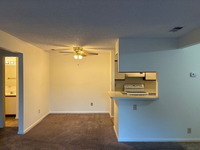 Photo - 541 Pineland Cir