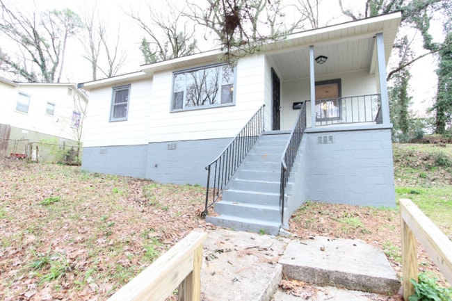 Building Photo - 816 Vanderbilt St