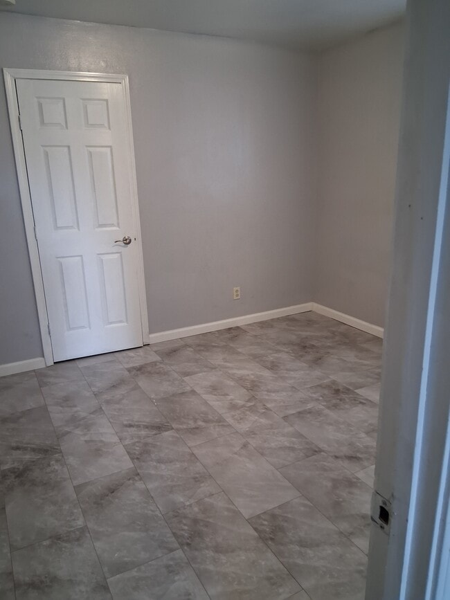 Photo - 8020 Haney Dr Unidad Demetria