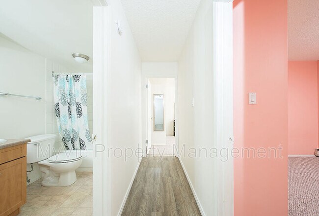 Photo - 9120-9149 149 St Unit Two Bed