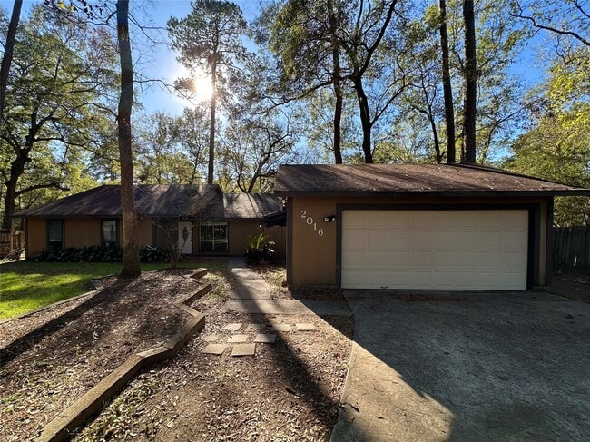 Photo - 2016 Royal Oak Pl