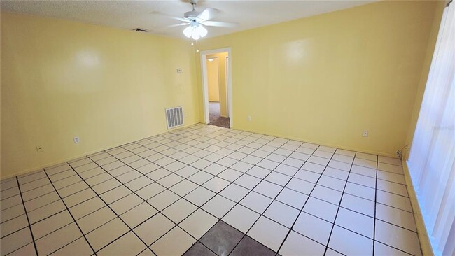 Photo - 1715 Bentley Blvd