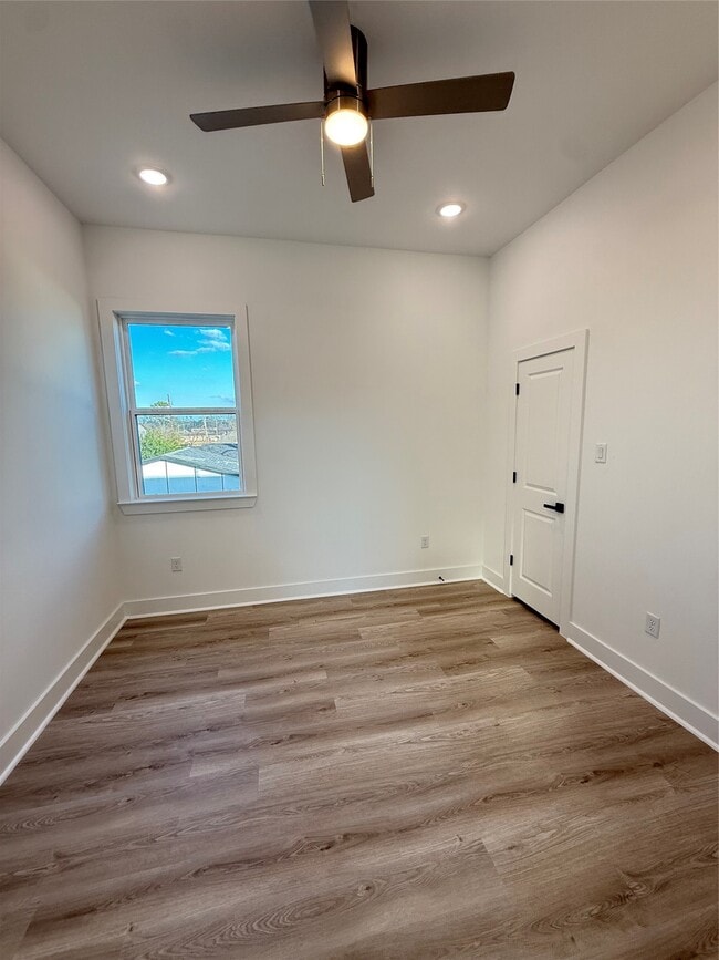 Photo - 7948 Betty Boop St